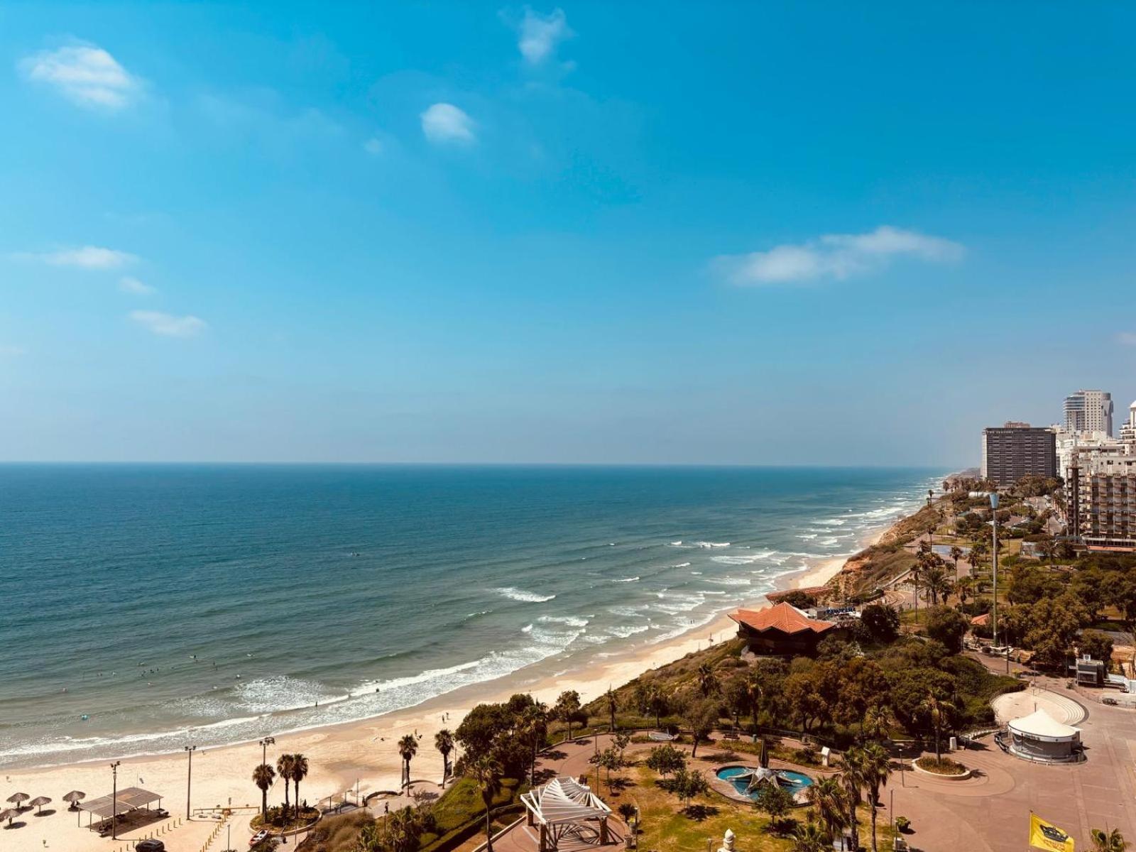 Sea-Front Apartment Netanya Exterior photo